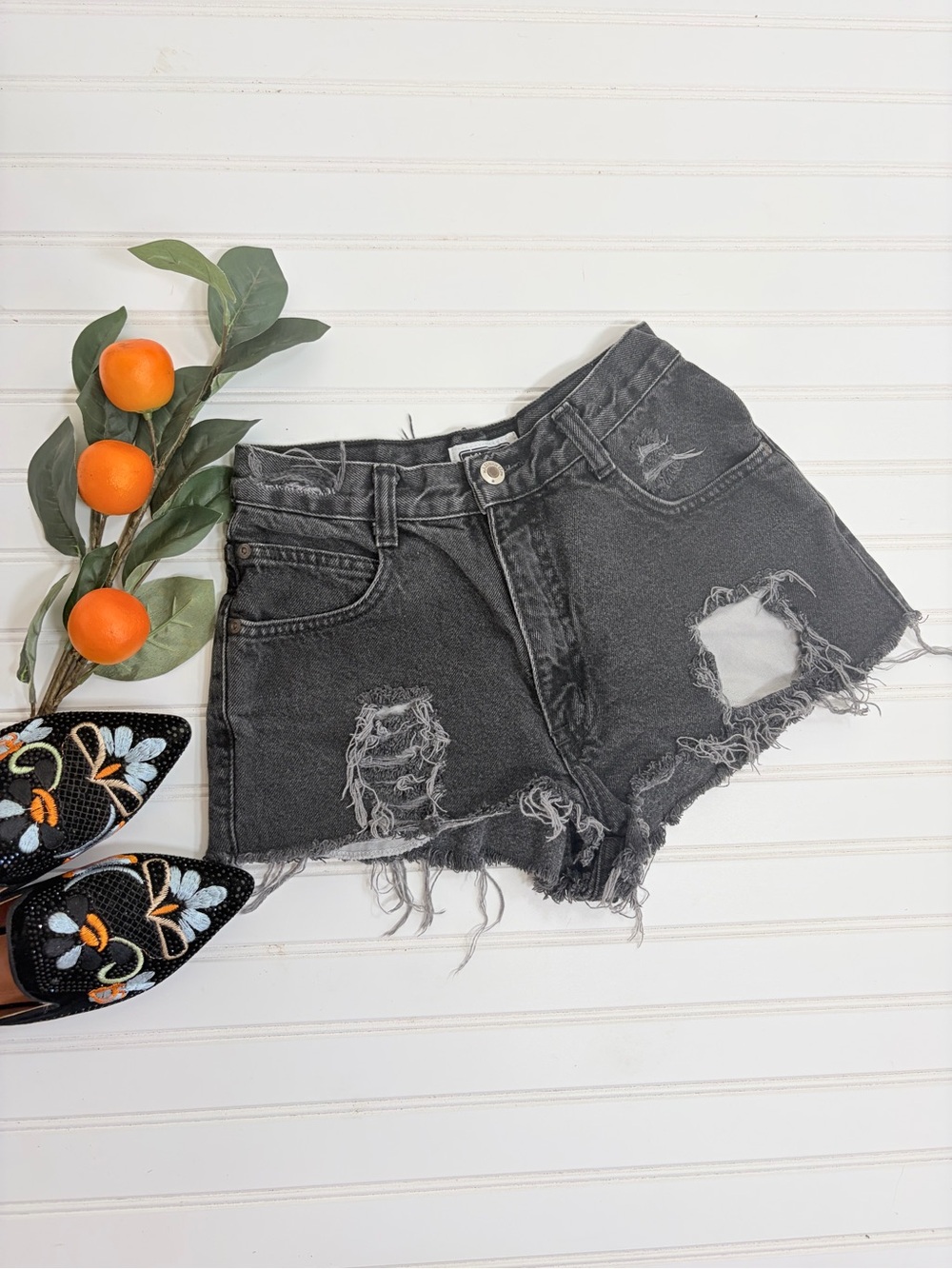 Vintage Xhiliration Y2K Ripped Cut Off Jeans Shorts